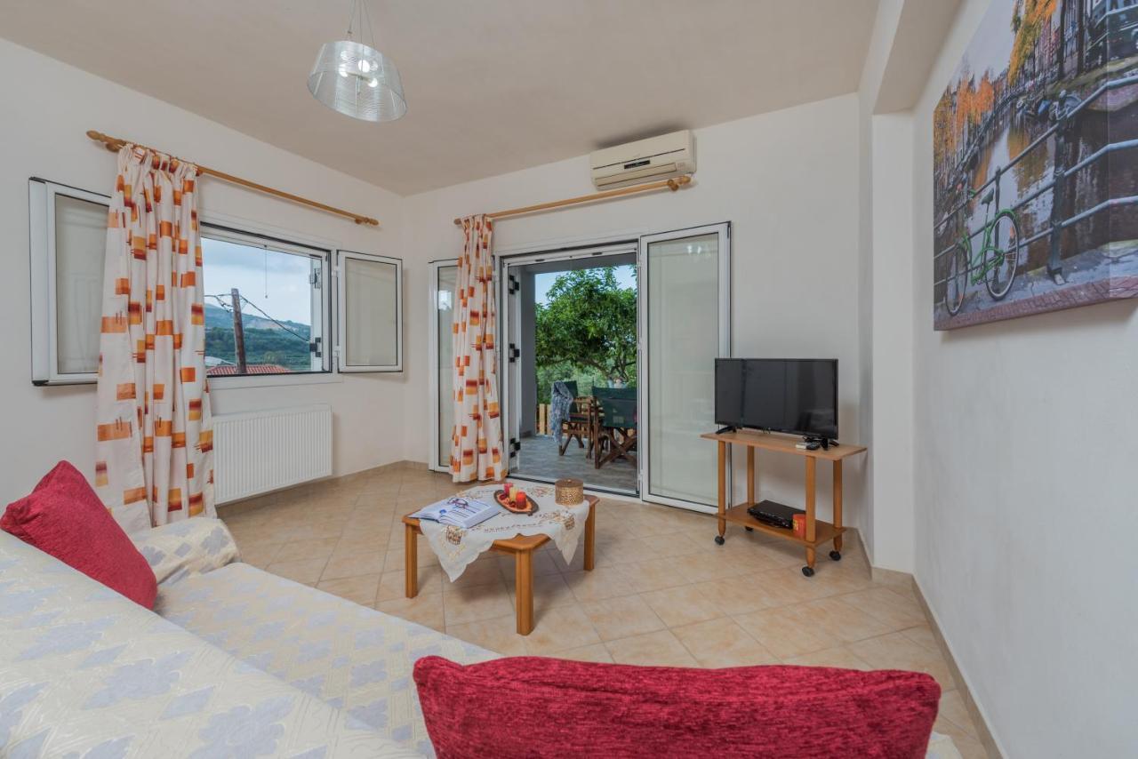 Domus Lukas Apartments Μαραθιάς Εξωτερικό φωτογραφία