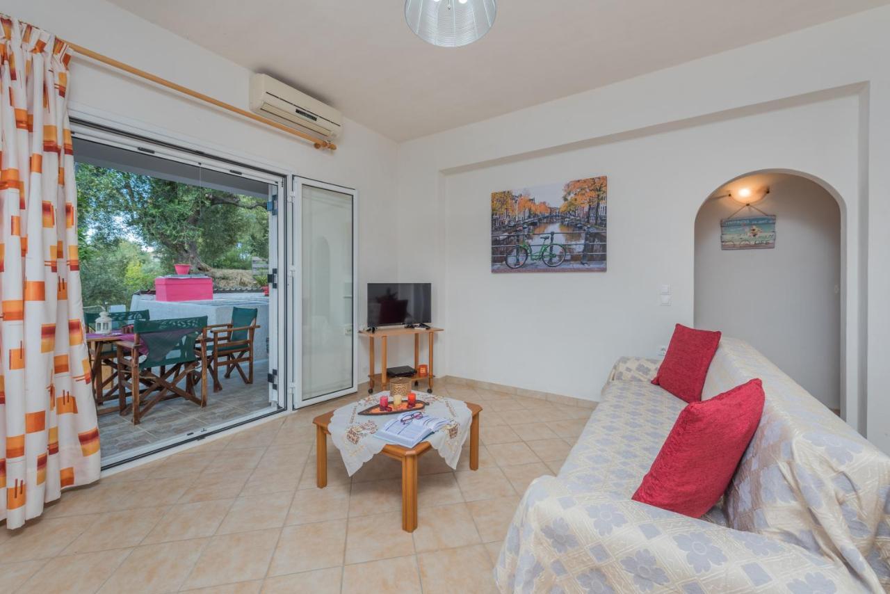 Domus Lukas Apartments Μαραθιάς Εξωτερικό φωτογραφία