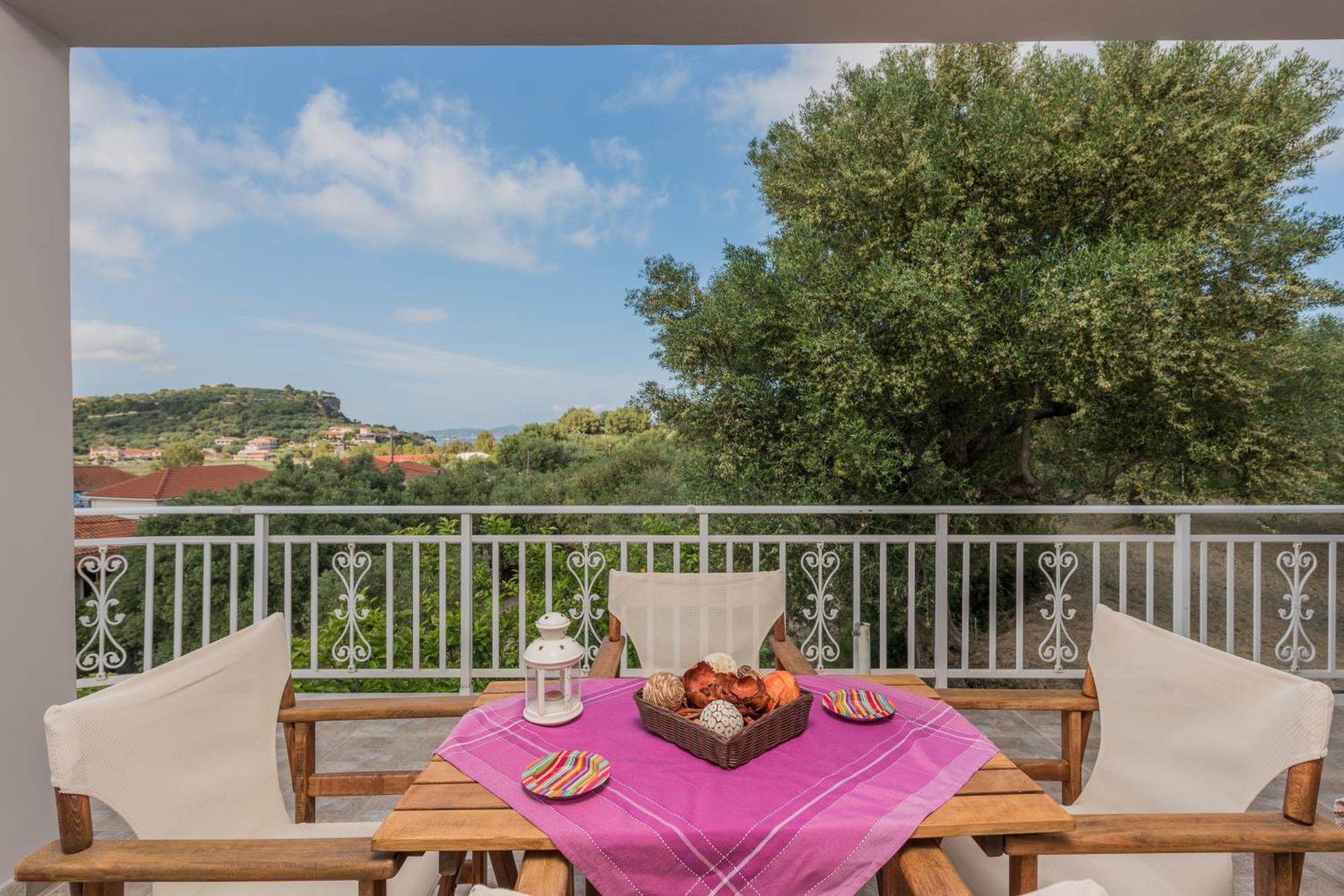 Domus Lukas Apartments Μαραθιάς Εξωτερικό φωτογραφία