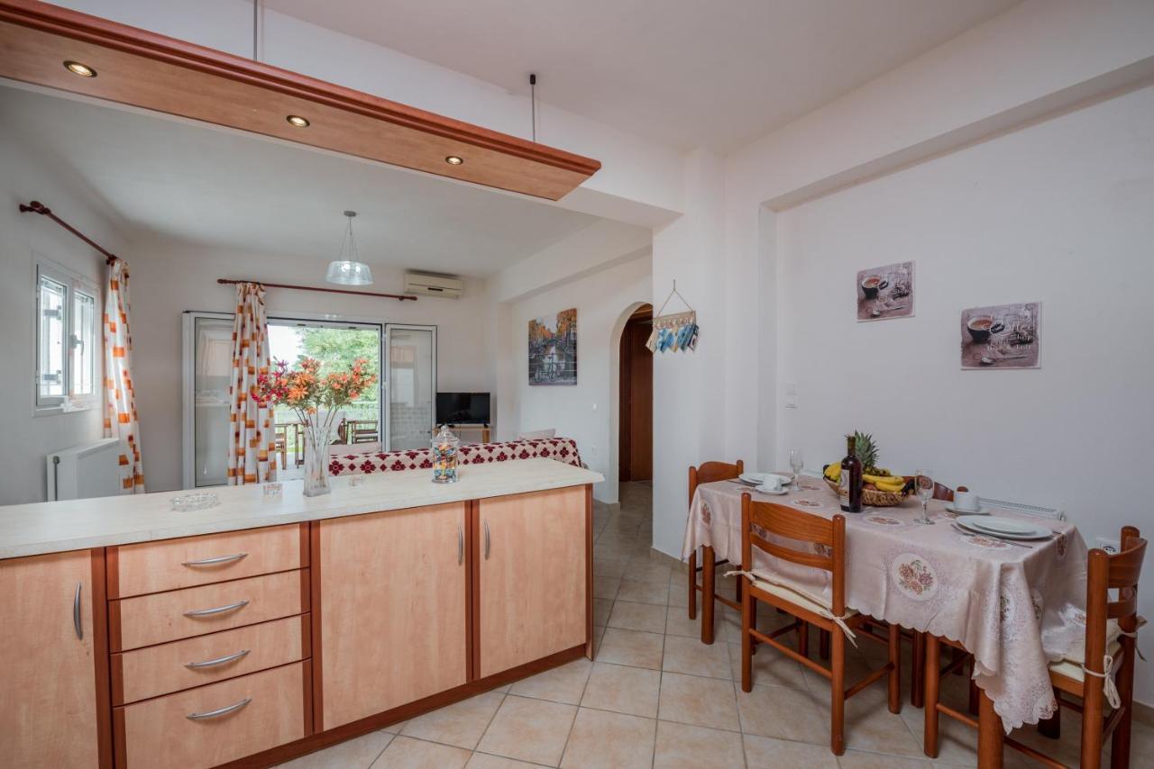 Domus Lukas Apartments Μαραθιάς Εξωτερικό φωτογραφία