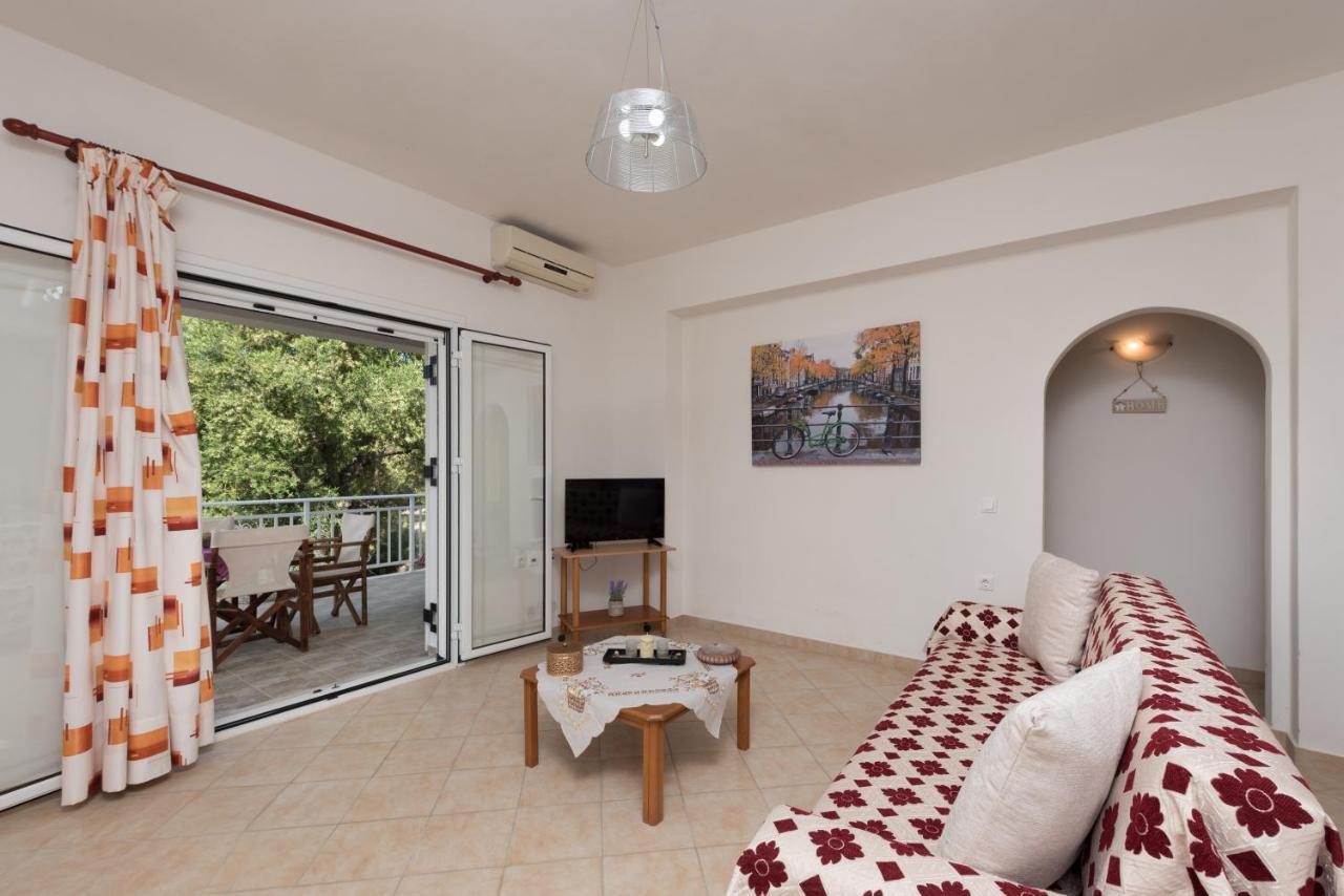 Domus Lukas Apartments Μαραθιάς Εξωτερικό φωτογραφία